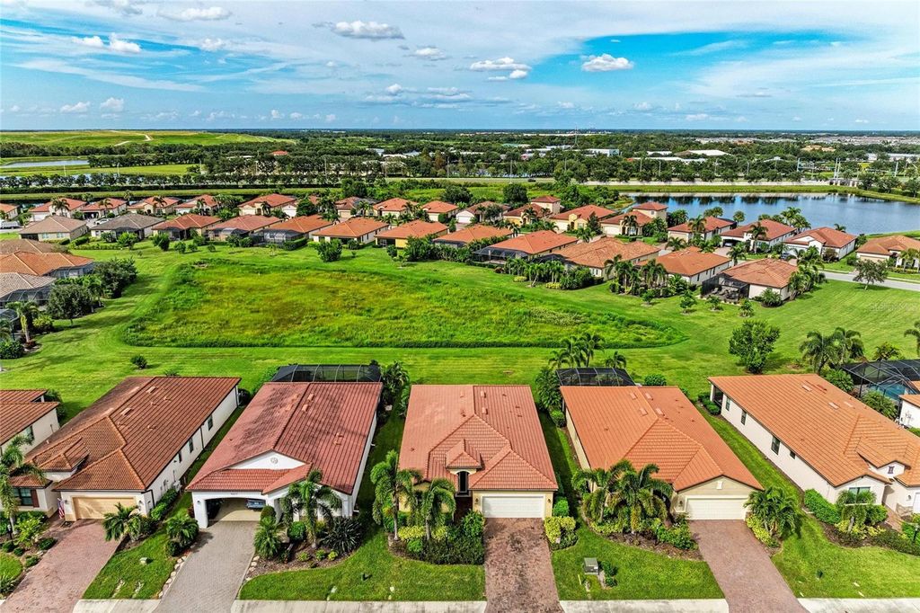 Photo of 10221 Loch Lomond Drive, Bradenton, FL 34211 (MLS # A4665953)
