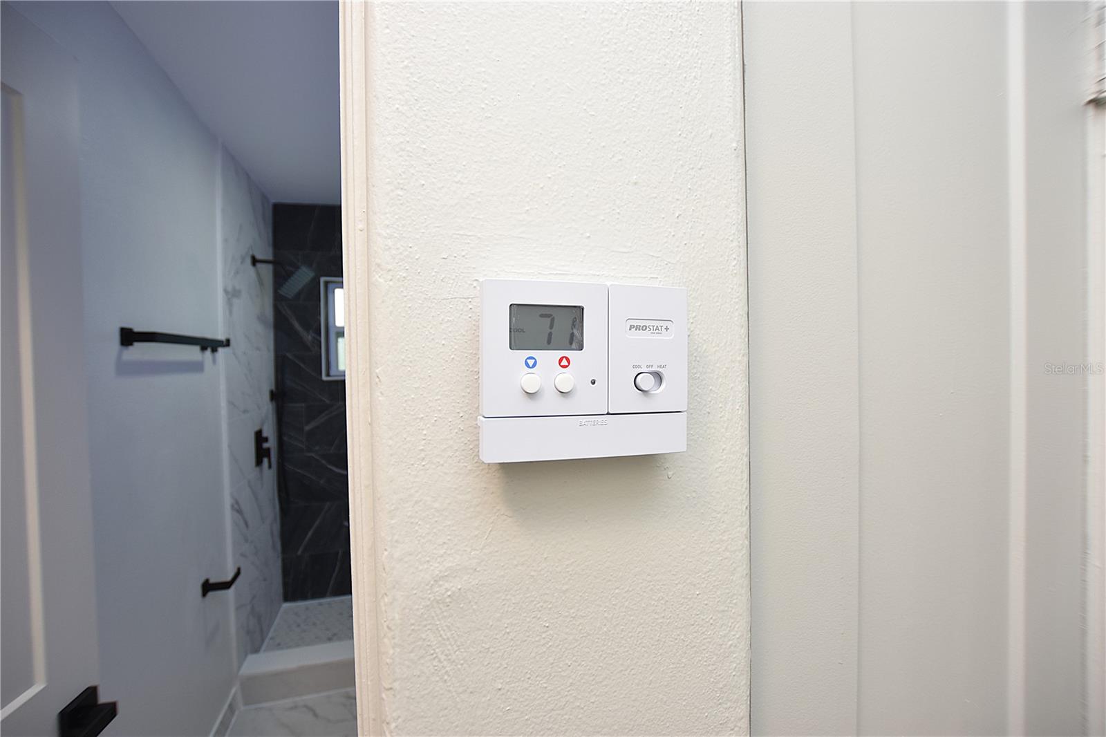 FLAMINGO HTS - Residential Lease