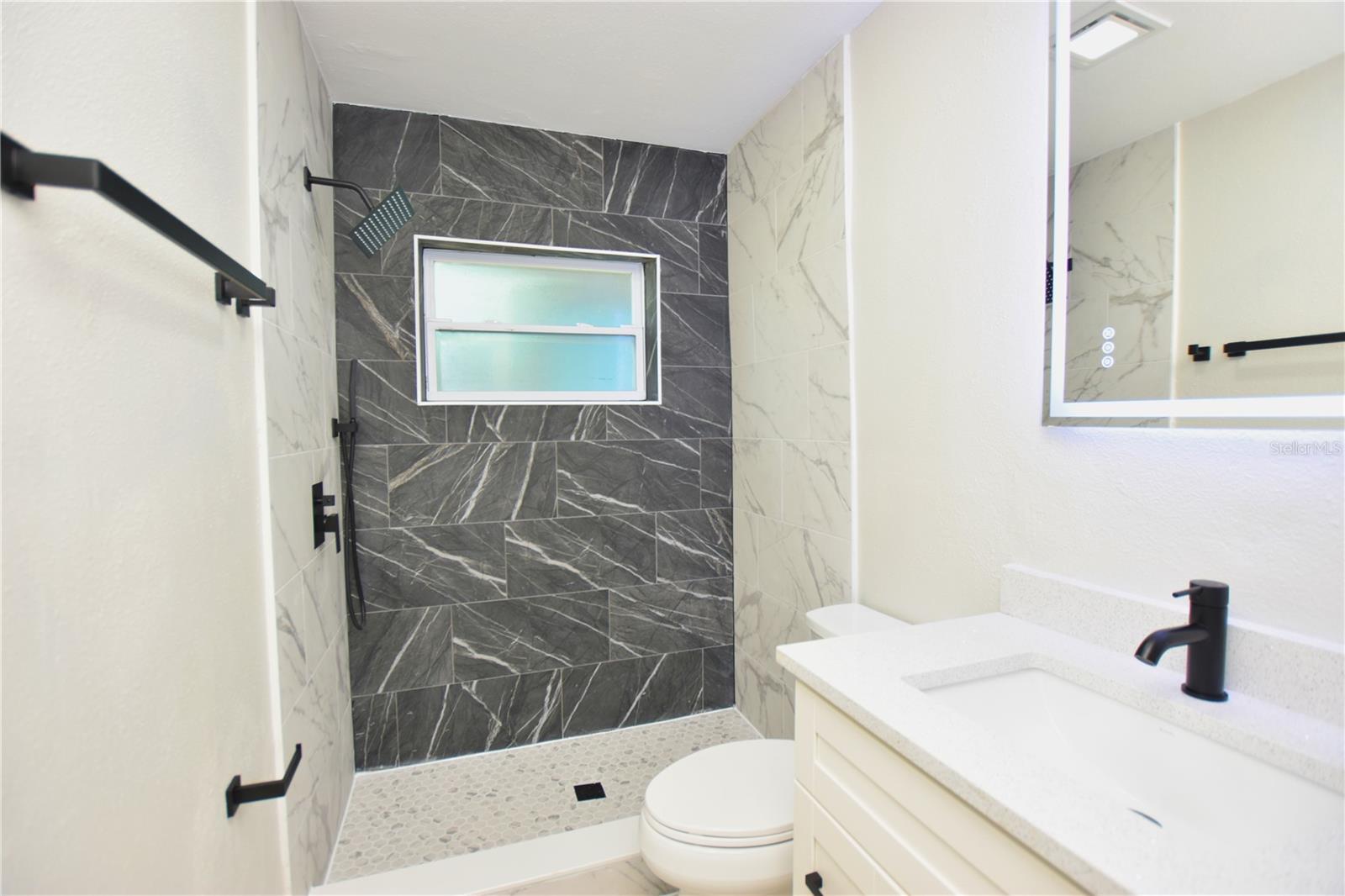 FLAMINGO HTS - Residential Lease