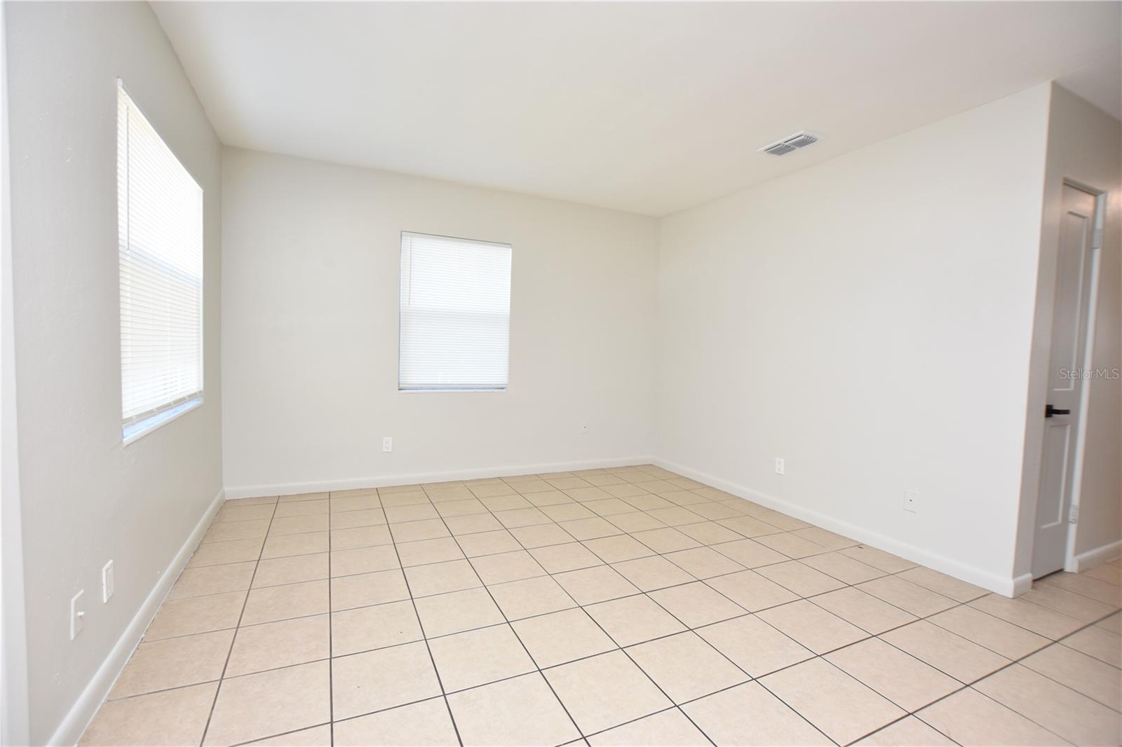 FLAMINGO HTS - Residential Lease