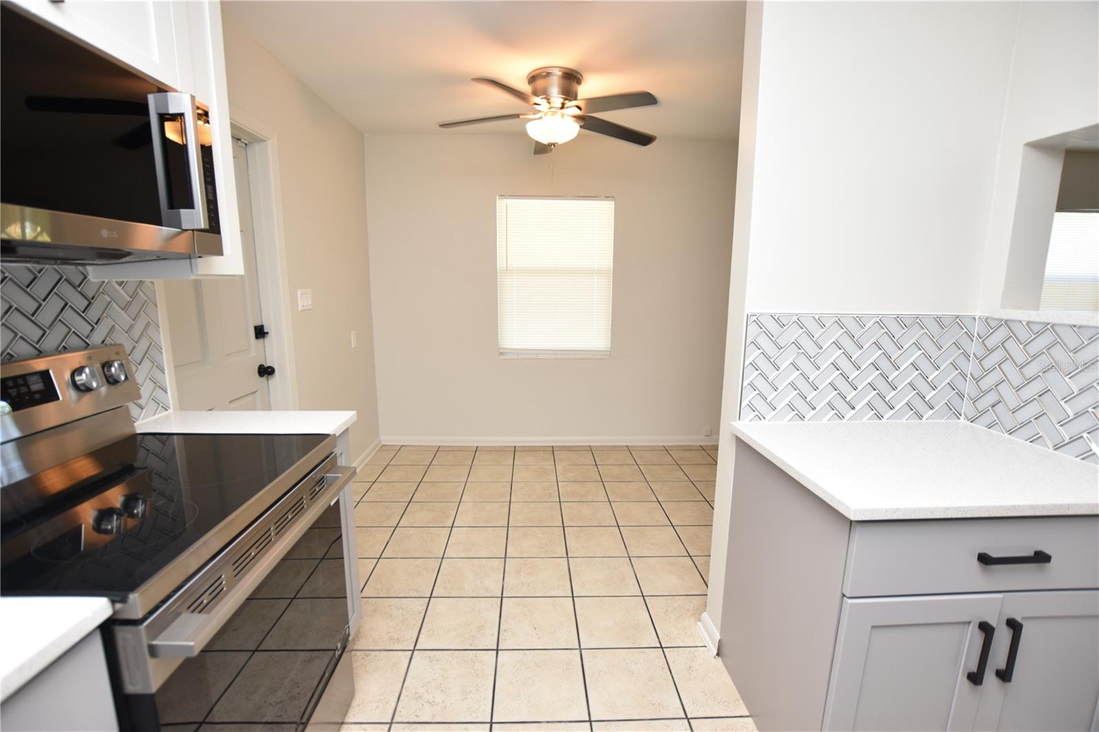 FLAMINGO HTS - Residential Lease