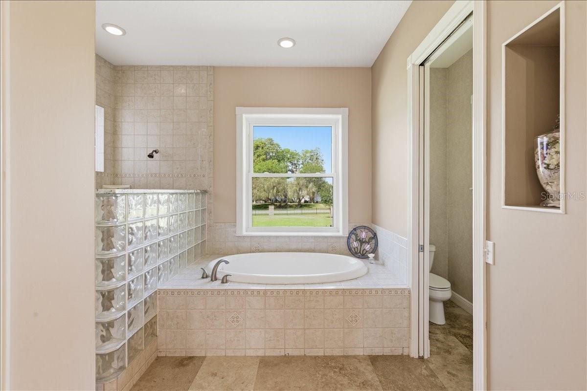 LAKES OF KEYSTONE - Residential