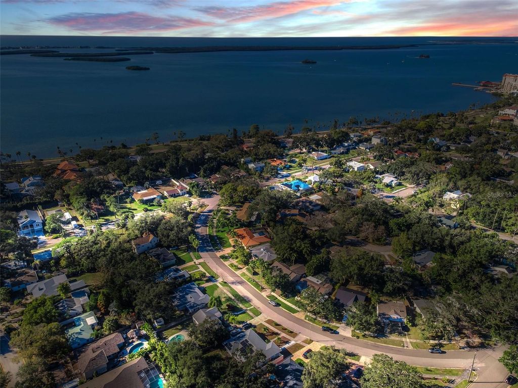 Photo of 245 Garden Circle S, Dunedin, FL 34698 (MLS # TB8462048)