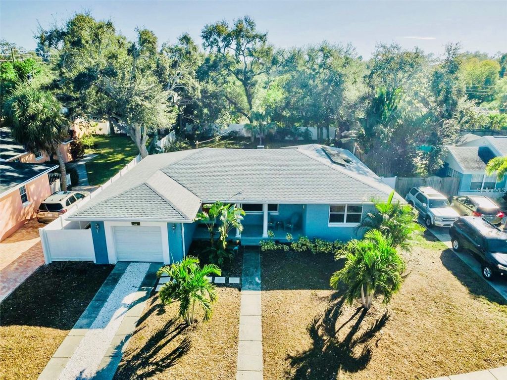 Photo of 245 Garden Circle S, Dunedin, FL 34698 (MLS # TB8462048)