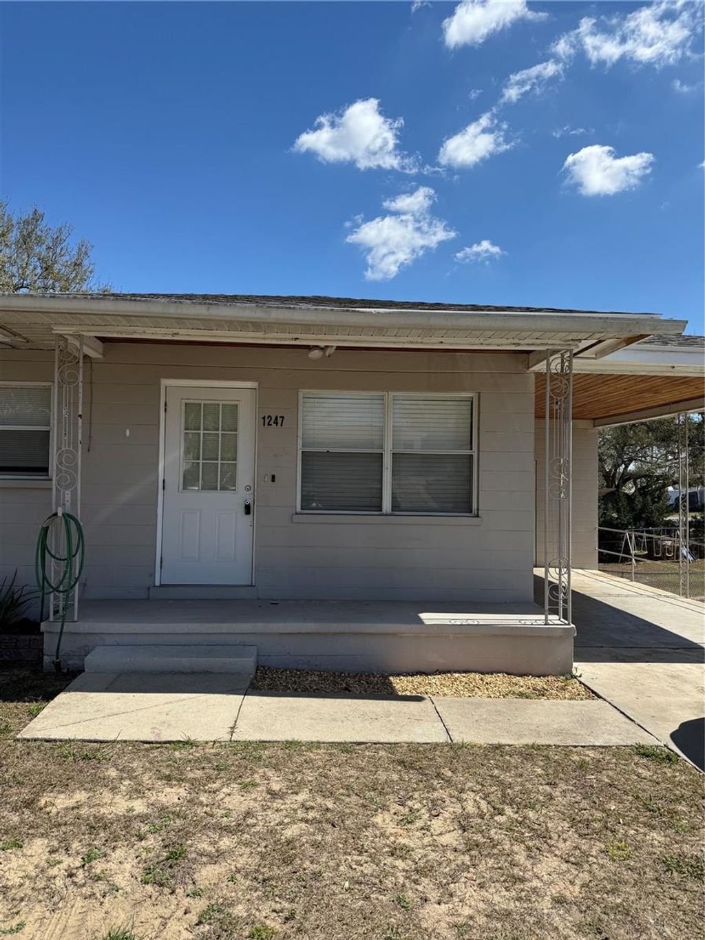 Photo of 1247 Lakeview Drive, Clermont, FL 34711 (MLS # G5110837)