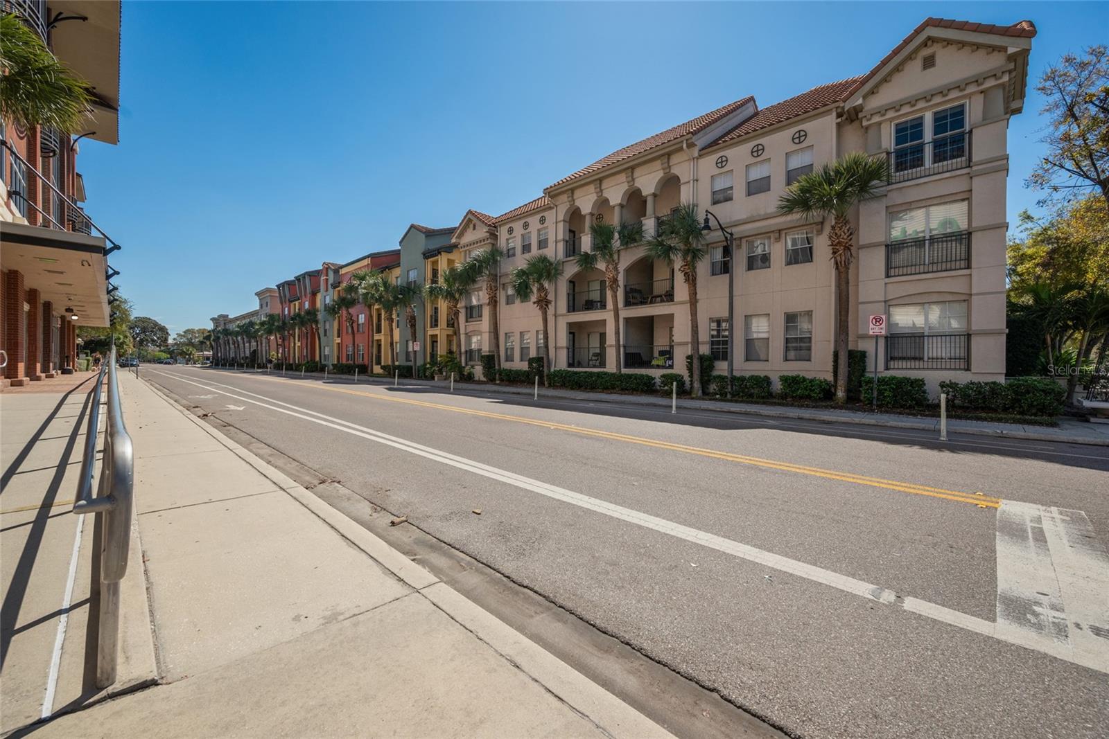 2410 W AZEELE STREET 212