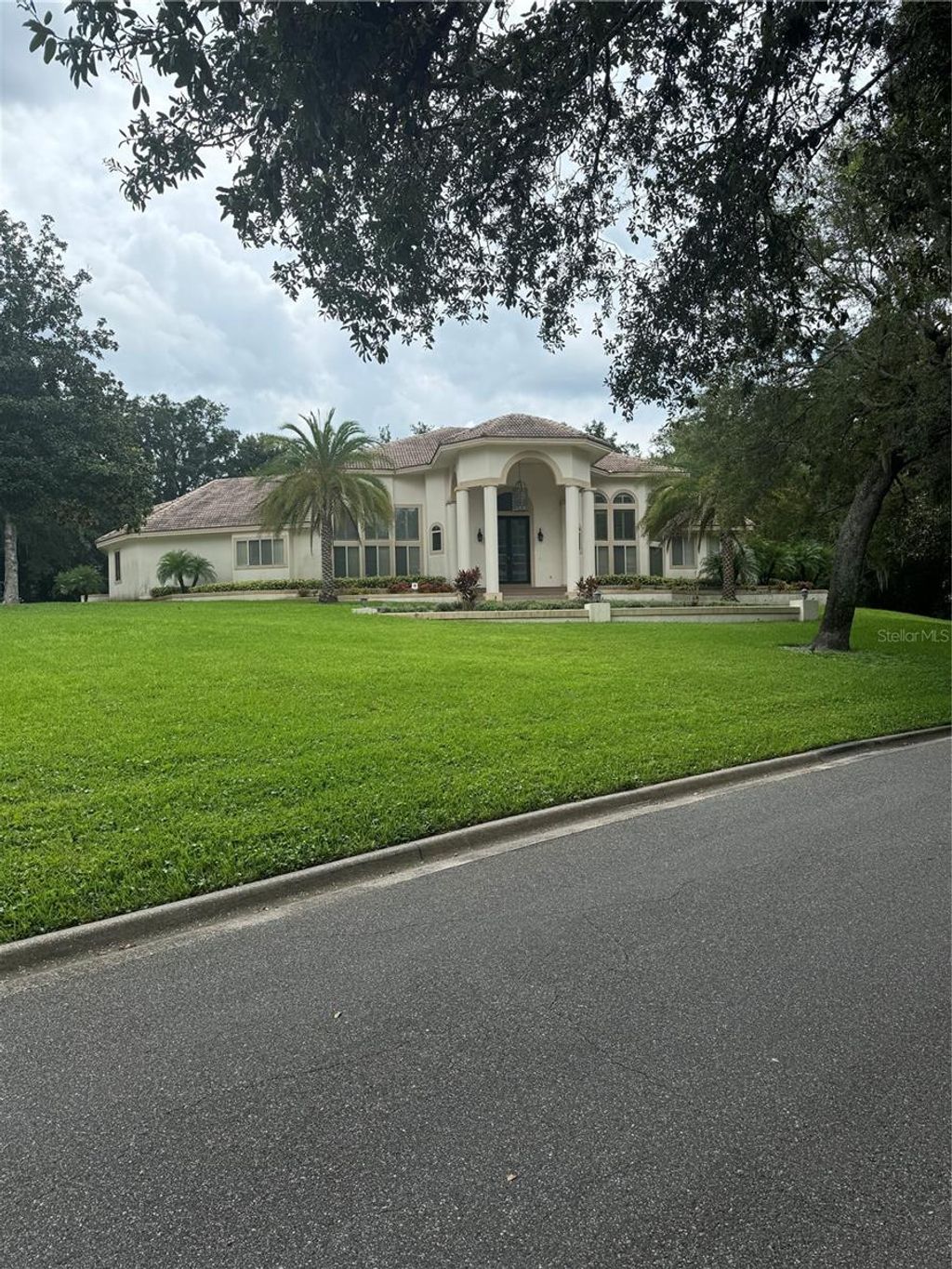Photo of 1040 Sweetwater Club Boulevard, Longwood, FL 32779 (MLS # S5153603)