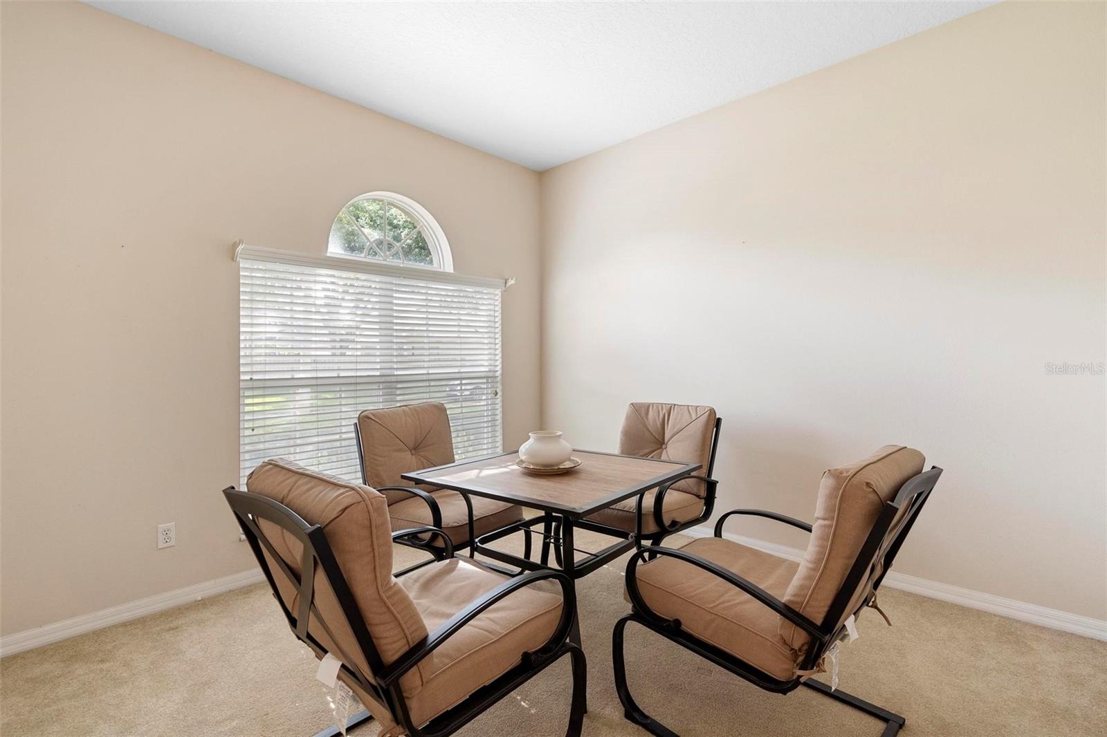 5647 BERWOOD DRIVE