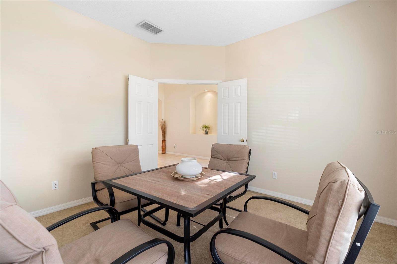 5647 BERWOOD DRIVE