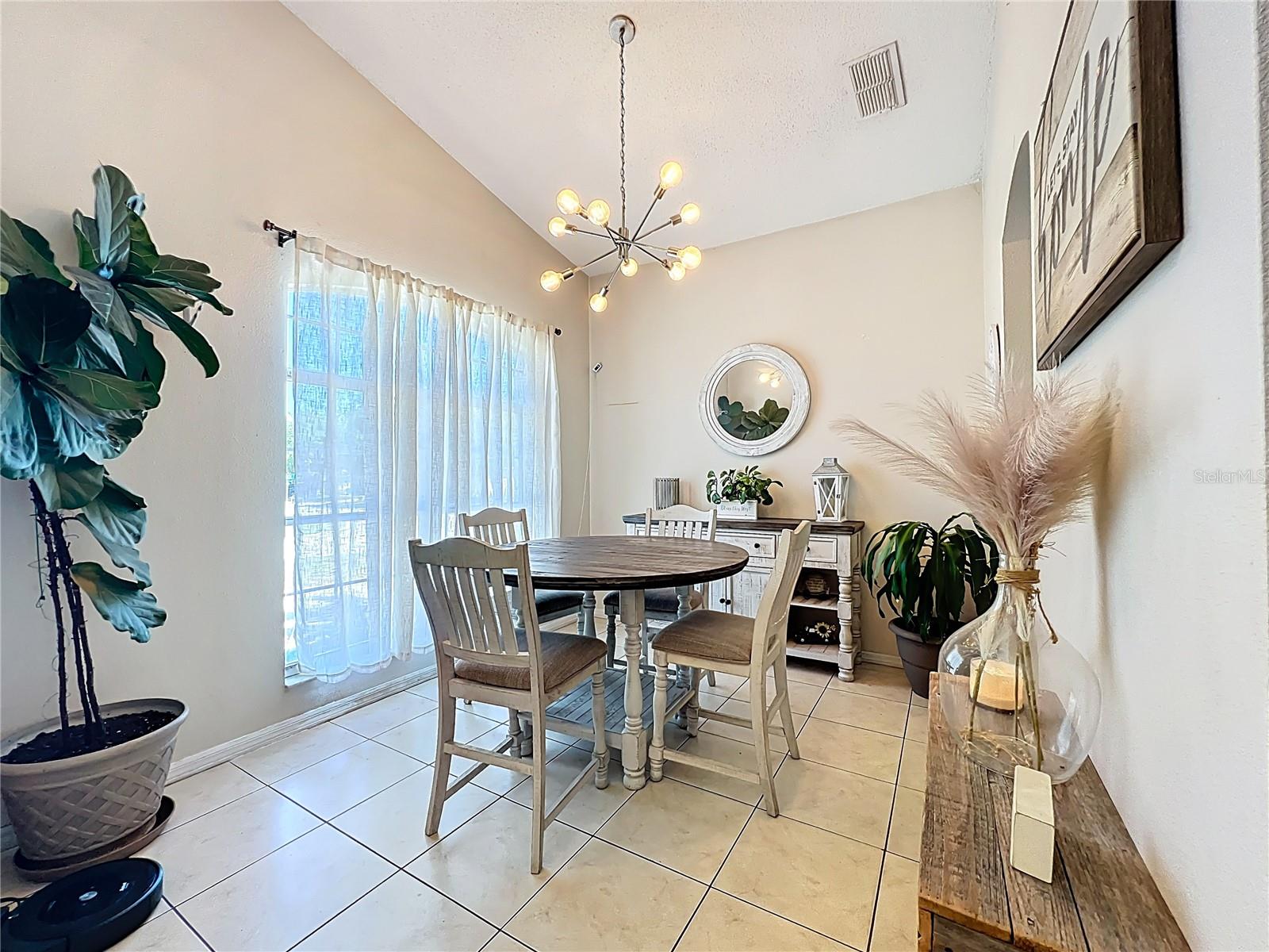 HAMPTON ESTATES - Residential