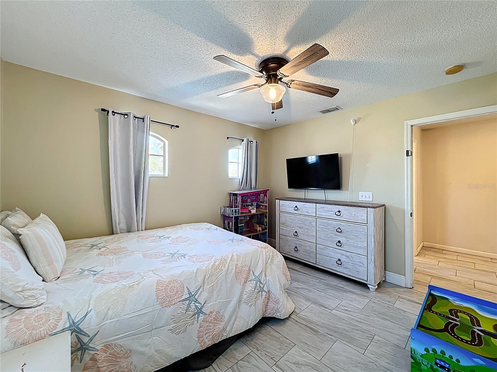 HAMPTON ESTATES - Residential