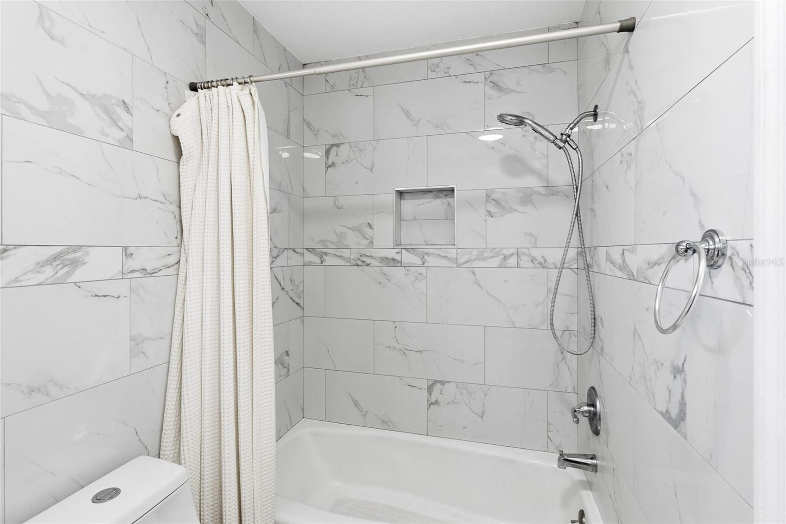 GARDEN MANOR SEC 3 BLK 4 PT REP - Residential