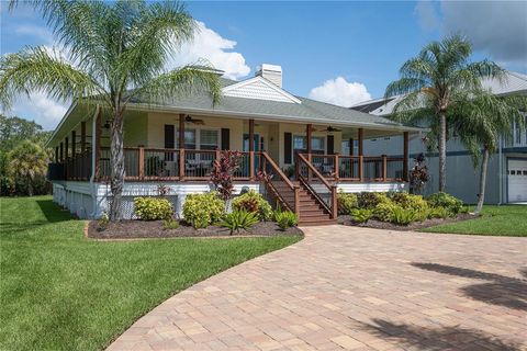 A home in ELLENTON