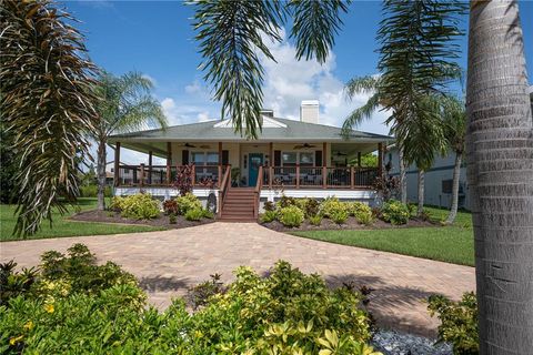 A home in ELLENTON