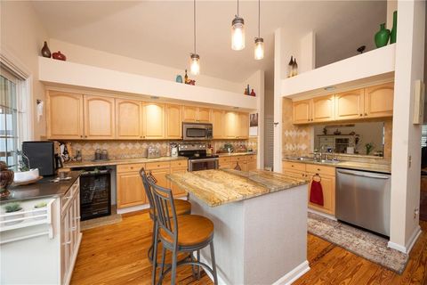 A home in ELLENTON