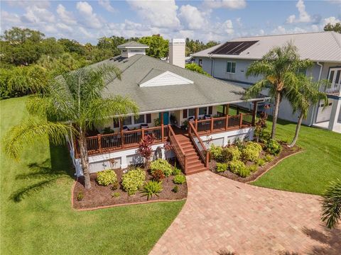 A home in ELLENTON