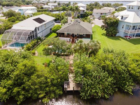 A home in ELLENTON