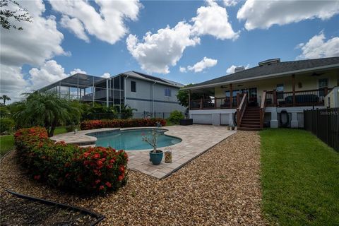 A home in ELLENTON