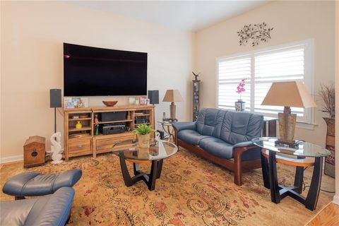 A home in ELLENTON