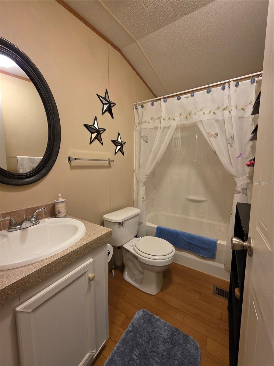 PANA-COO-CHEE RETREATS UN 1 - Residential