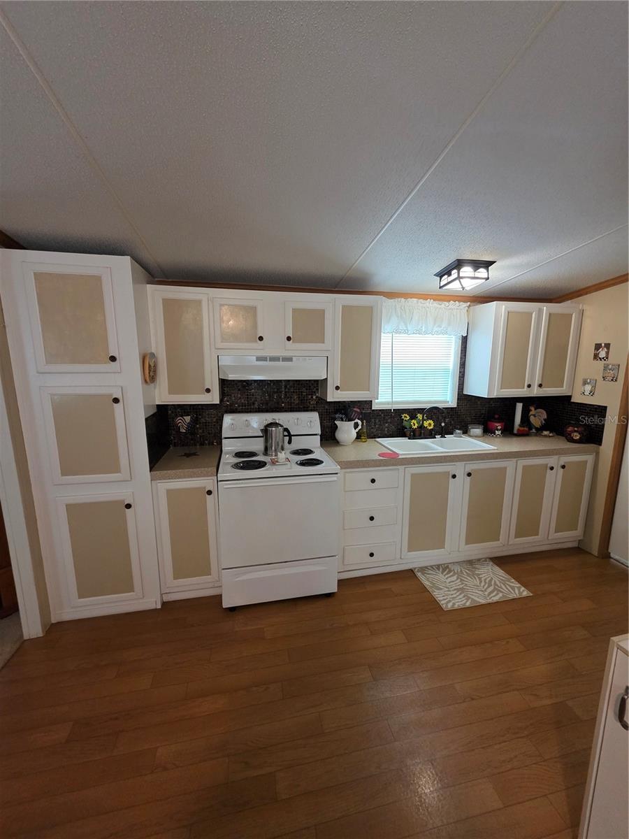 PANA-COO-CHEE RETREATS UN 1 - Residential