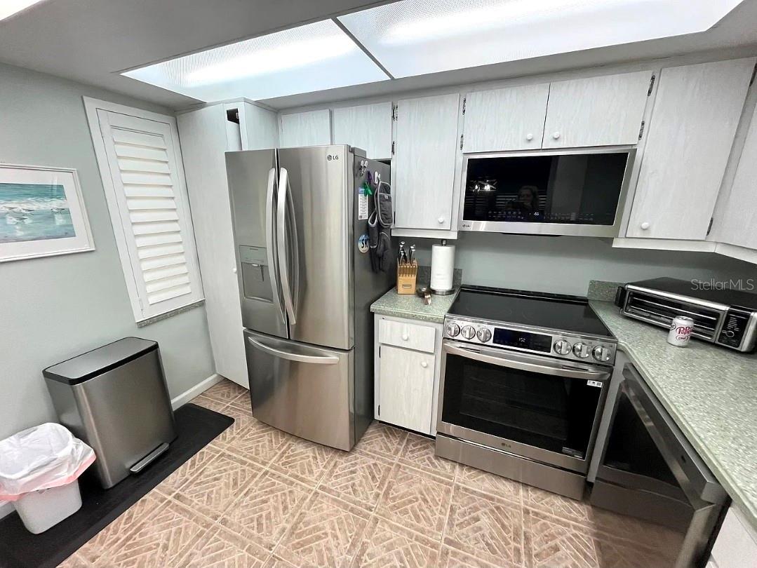 1250 N PORTOFINO DRIVE 301