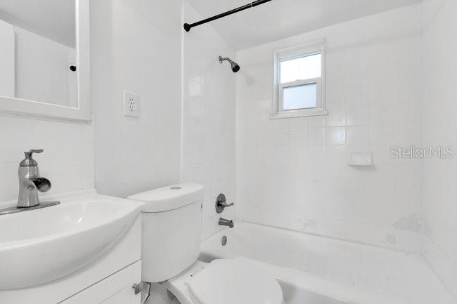 WEST ORLANDO - Residential Income