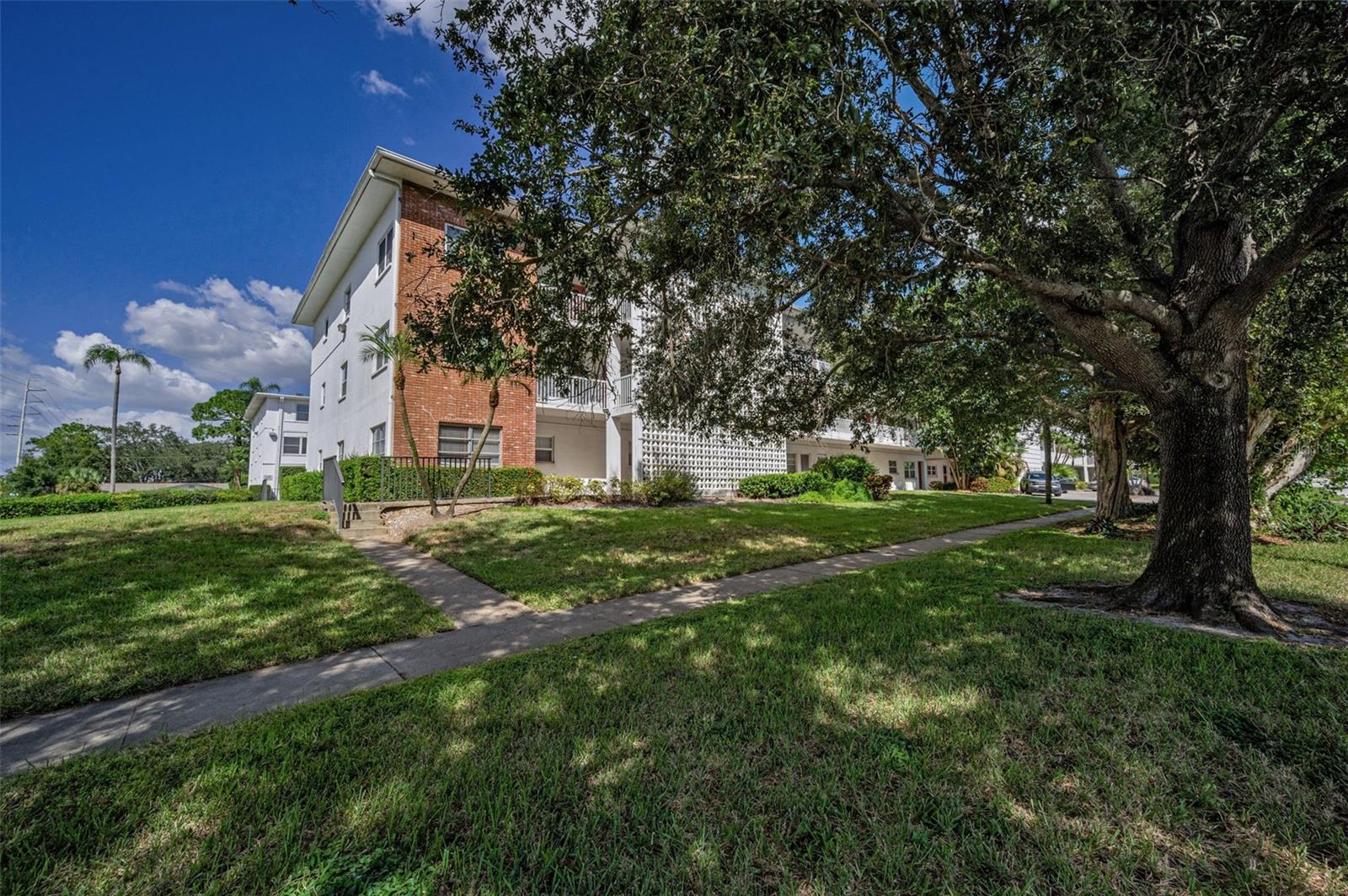 DISSTON ARMS APTS CONDO - Residential