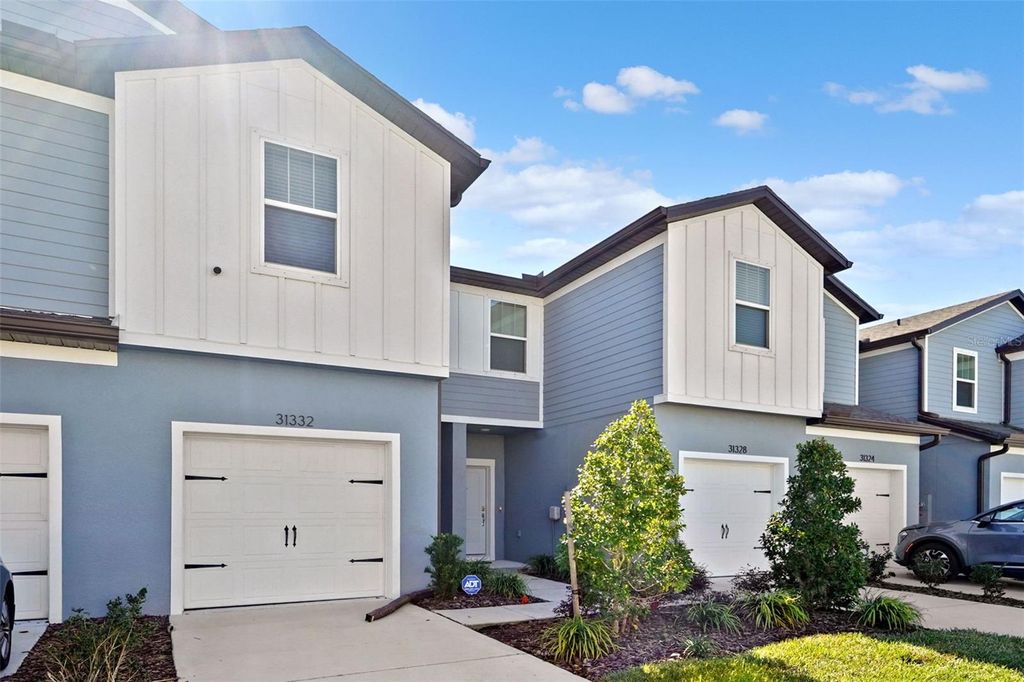 Photo of 31332 Amberview Bend, Wesley Chapel, FL 33545 (MLS # TB8452149)