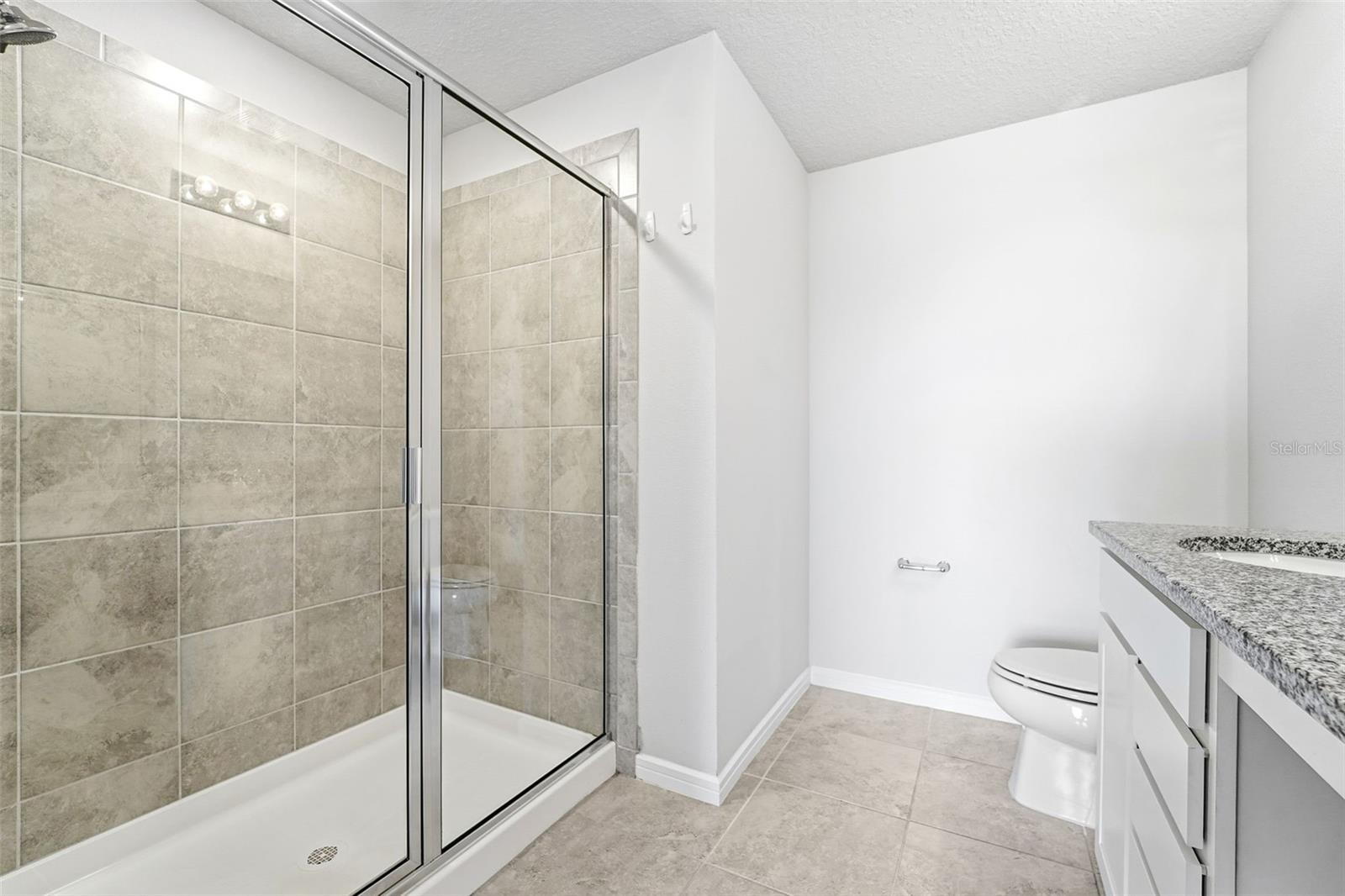 CHAPEL XING PRCL 5 - Residential Lease