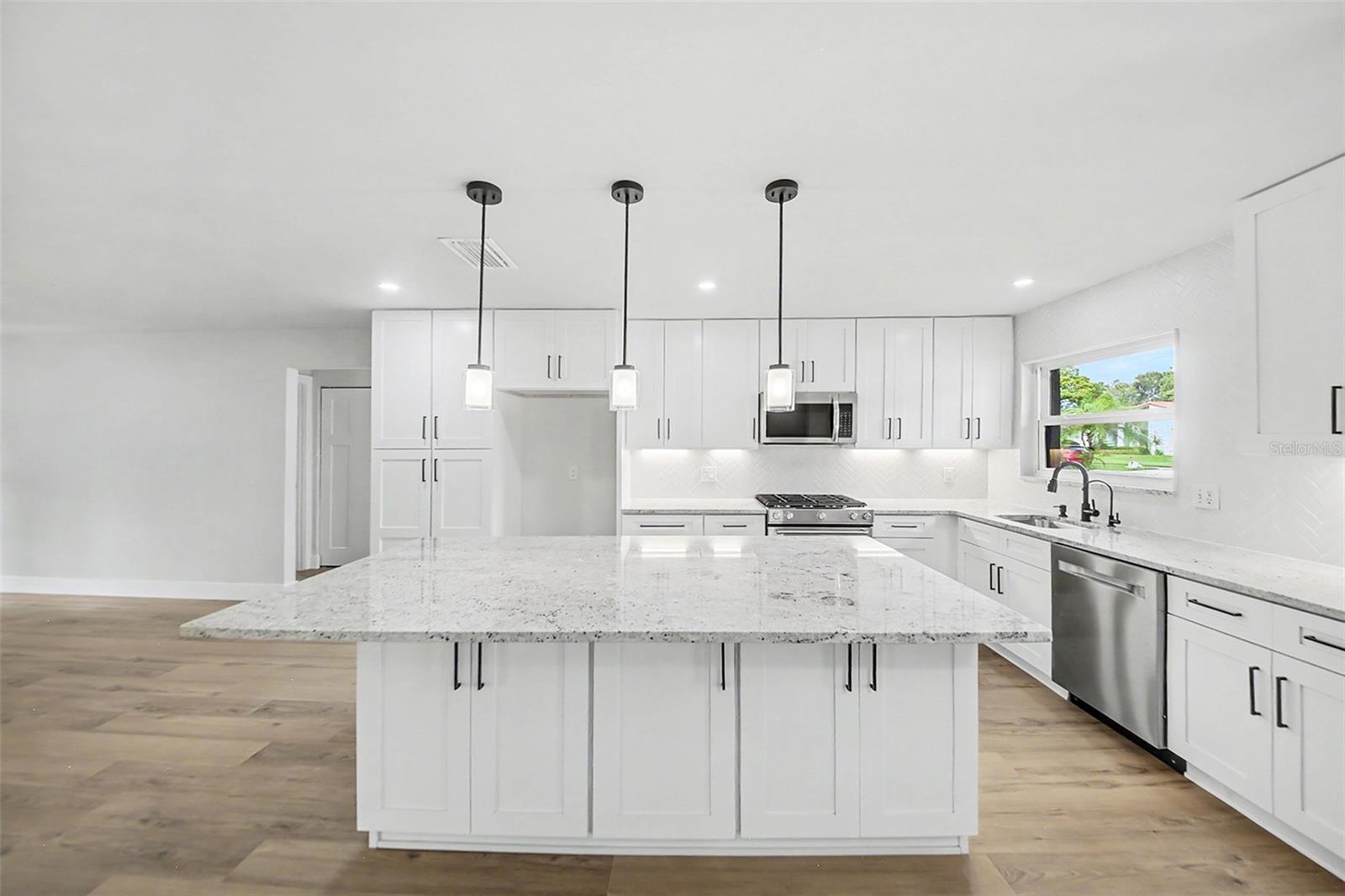 10604 WHITMAN CIRCLE