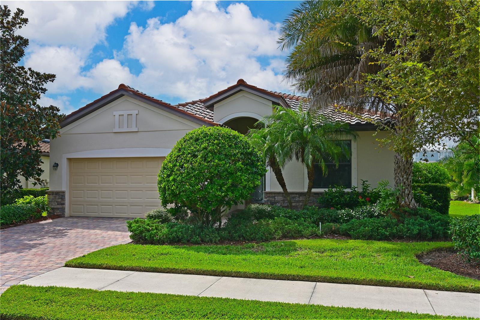 7114 QUIET CREEK DRIVE