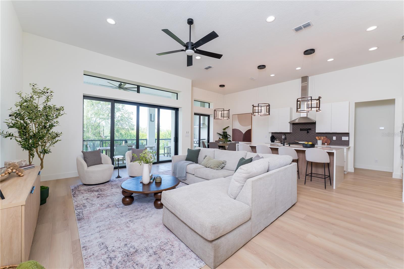 901 EAGLE LANE, APOLLO BEACH, FL, 33572 2 901 EAGLE LANE