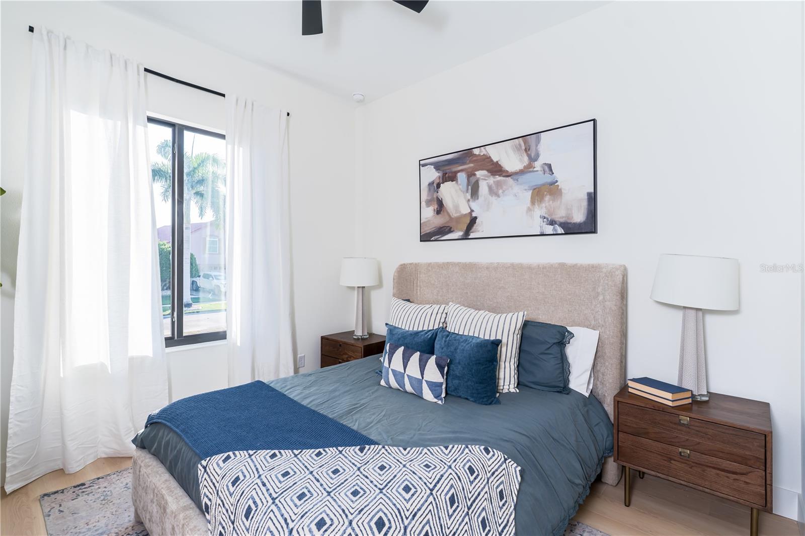 APOLLO BEACH UNIT SIX - Residential