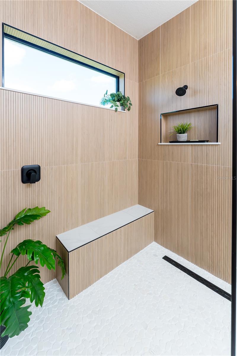 APOLLO BEACH UNIT SIX - Residential