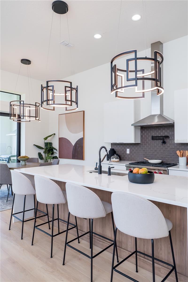 APOLLO BEACH UNIT SIX - Residential