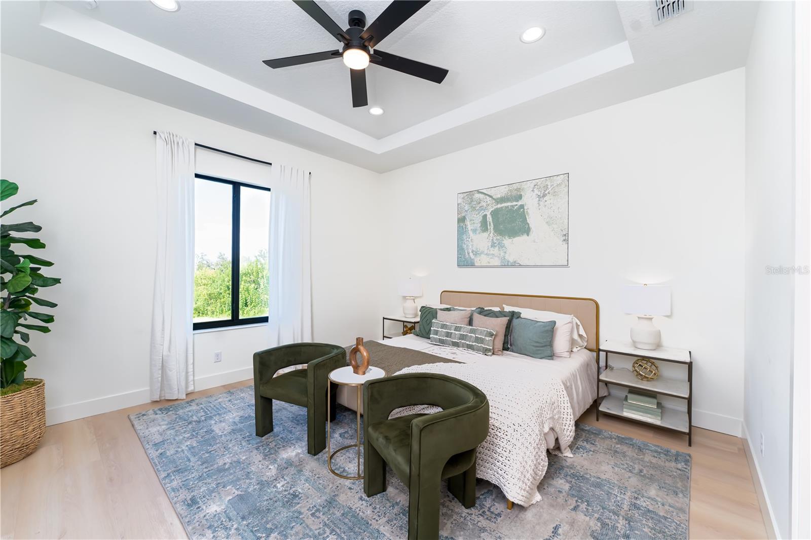 APOLLO BEACH UNIT SIX - Residential