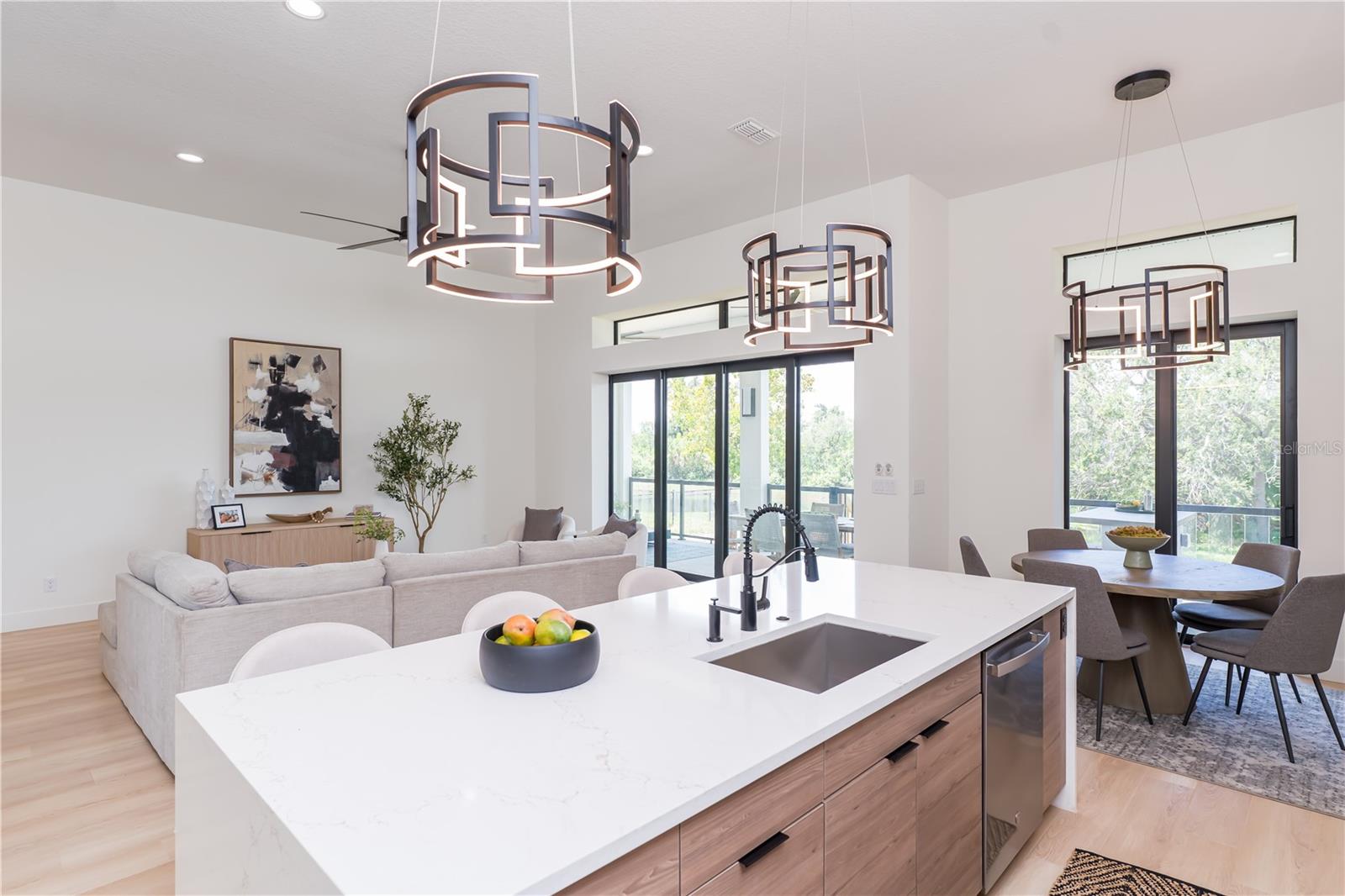 901 EAGLE LANE, APOLLO BEACH, FL, 33572 3 901 EAGLE LANE