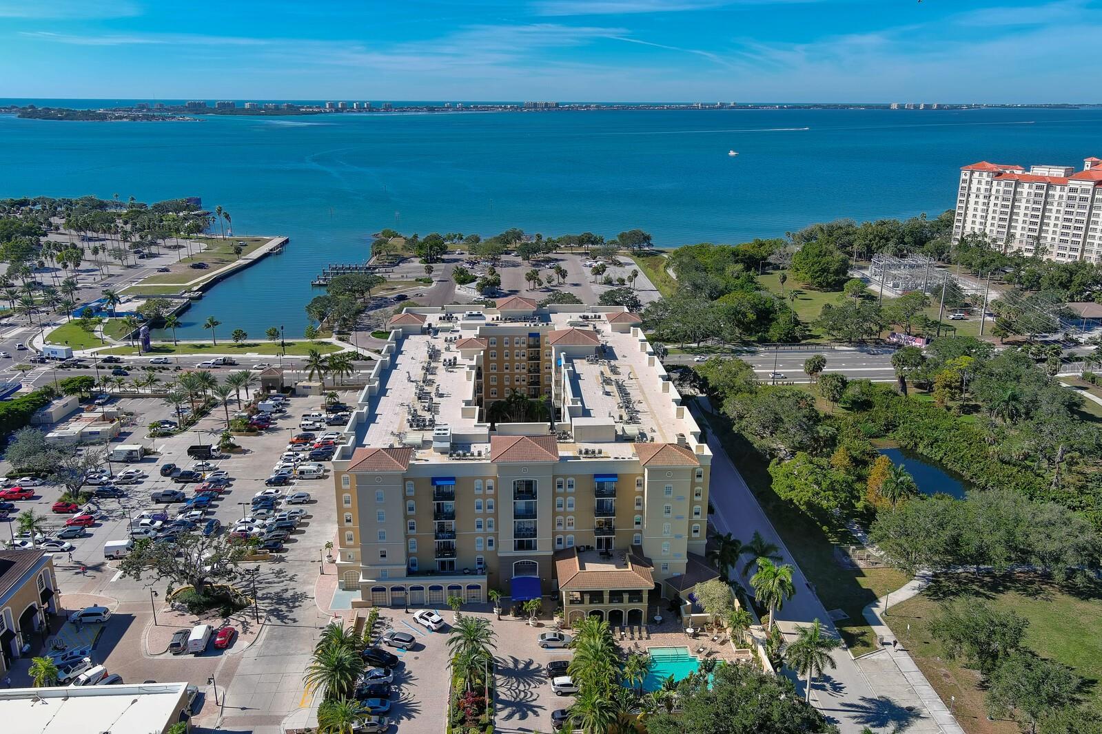 1064 N TAMIAMI TRAIL 1433