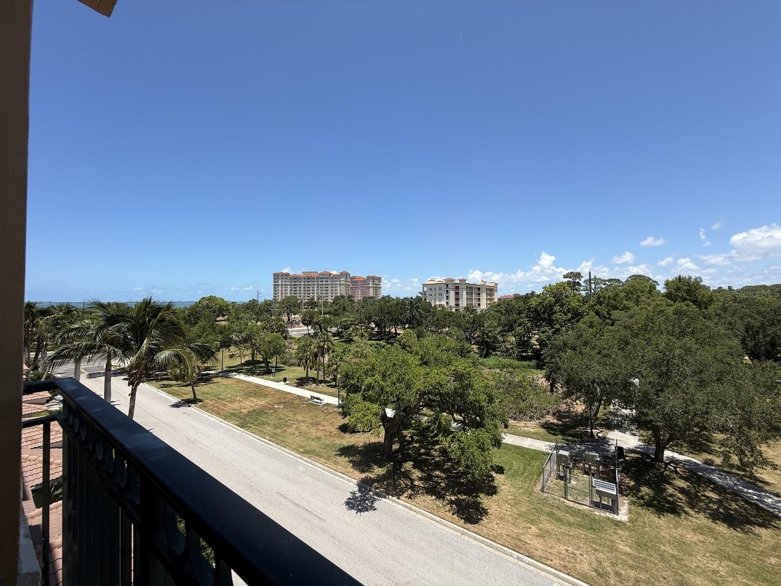 1064 N TAMIAMI TRAIL 1433