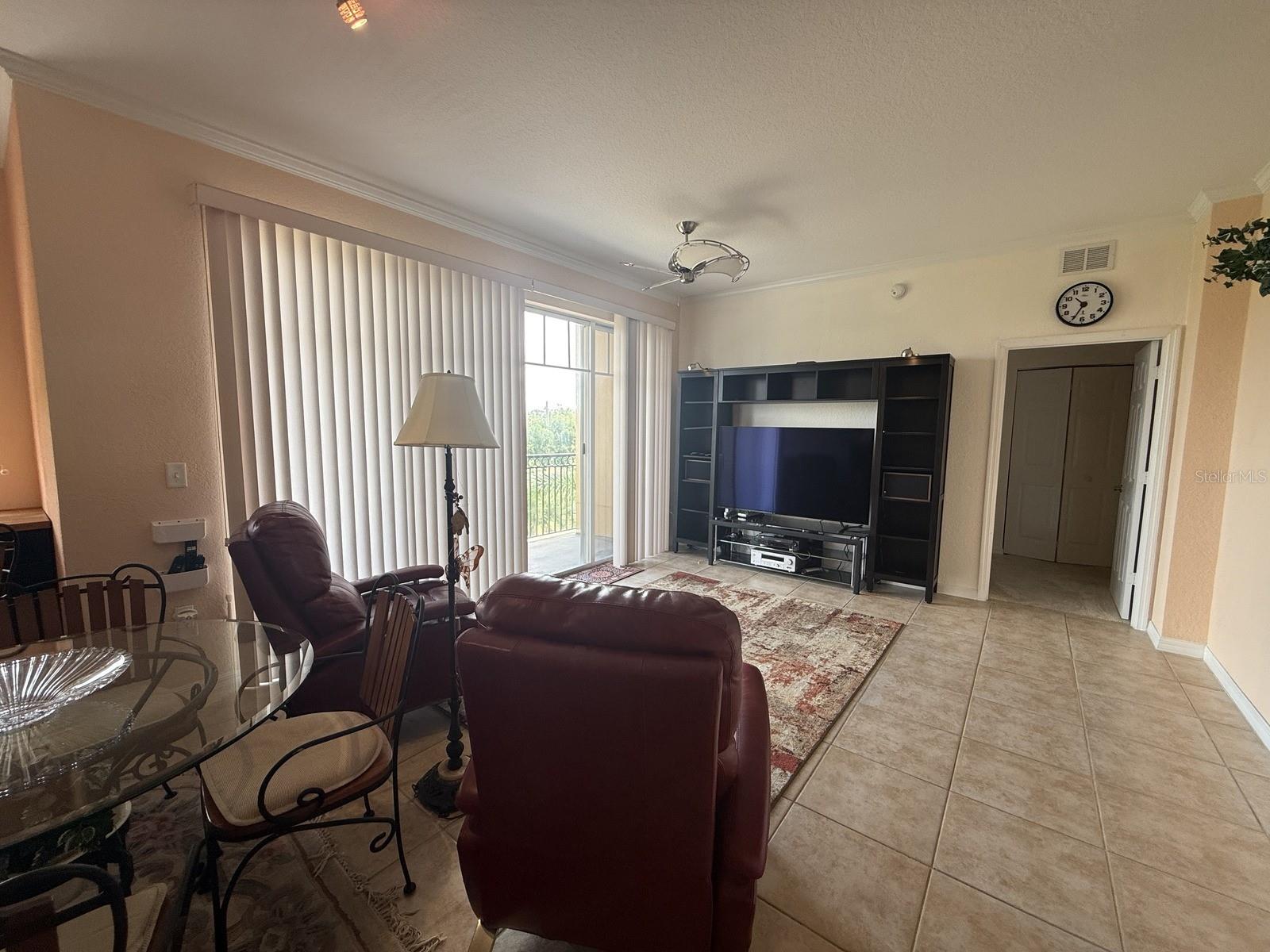 1064 N TAMIAMI TRAIL 1433