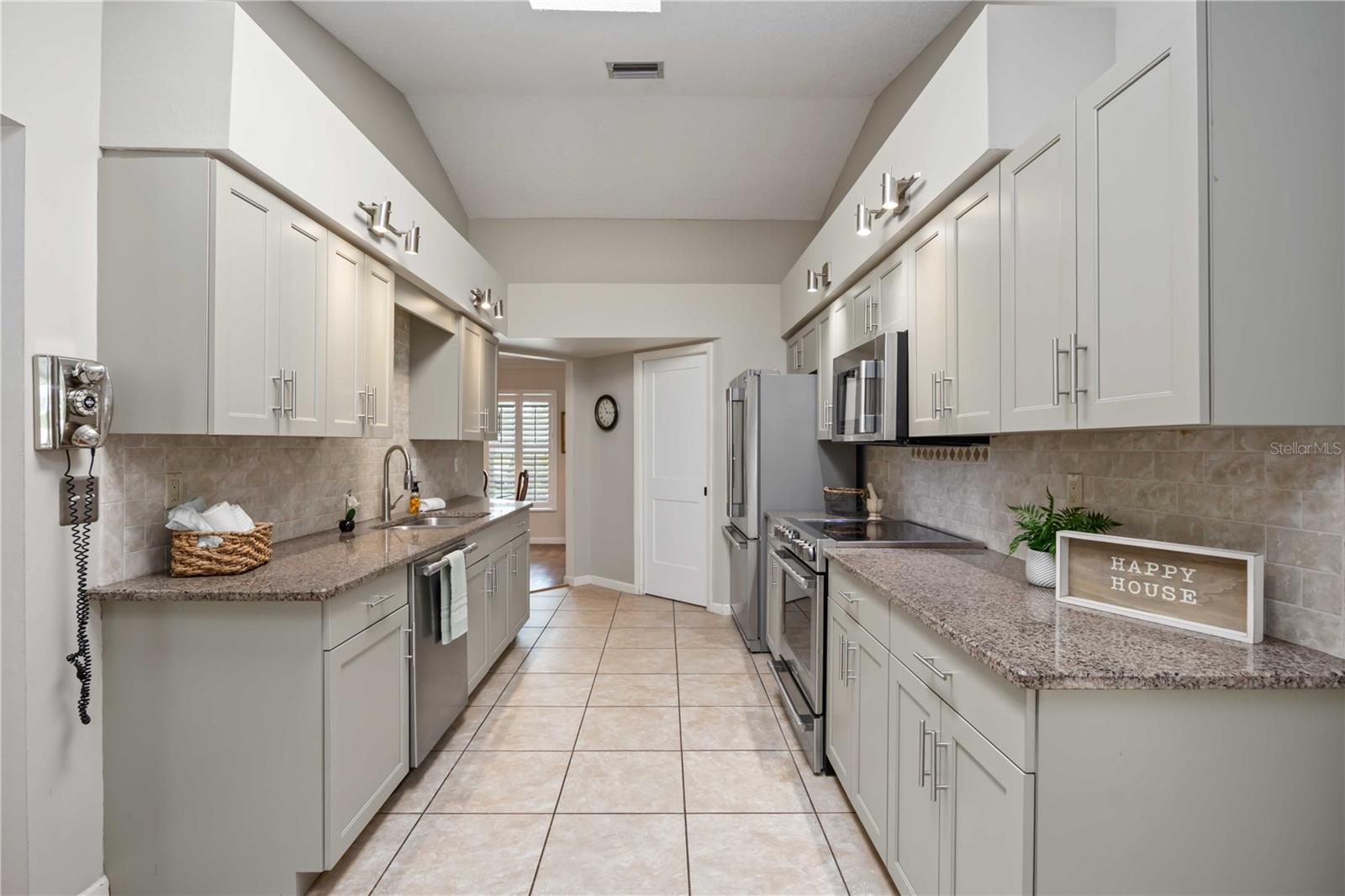 INDIAN SPRINGS - Residential