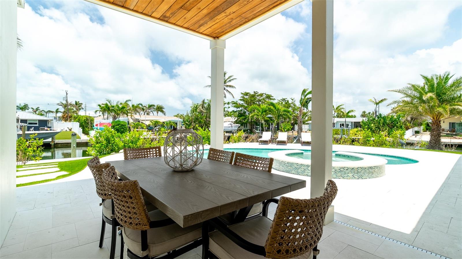 KEY ROYALE 11TH ADD - Residential