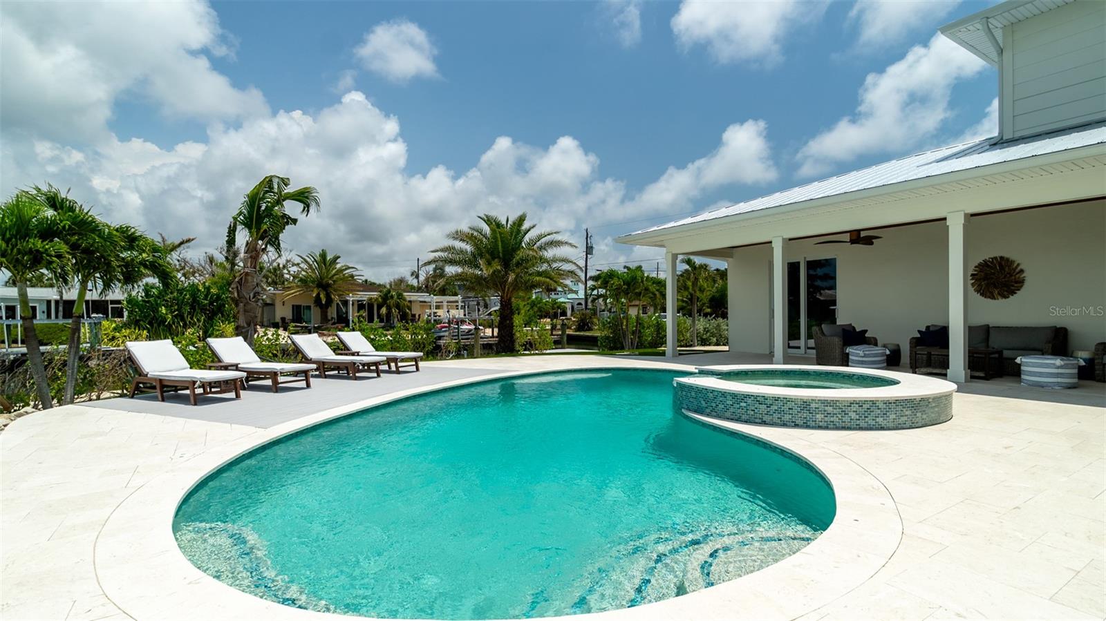 KEY ROYALE 11TH ADD - Residential