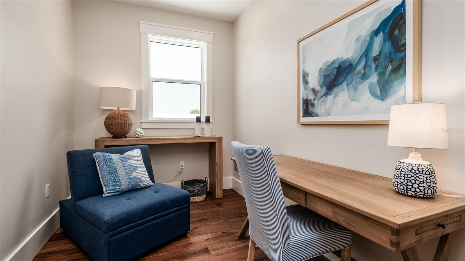 KEY ROYALE 11TH ADD - Residential