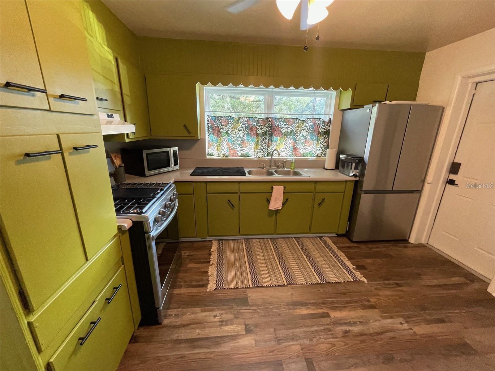 SUTTON ESTATES - Residential