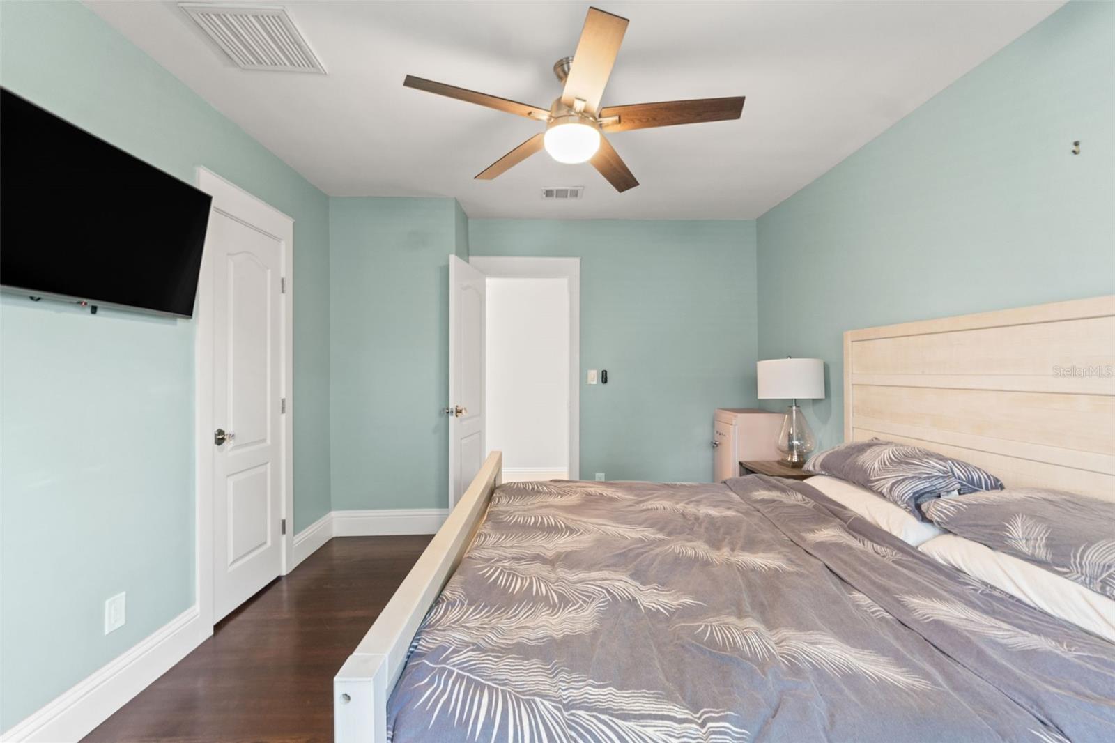 BROADWAY ADD - Residential