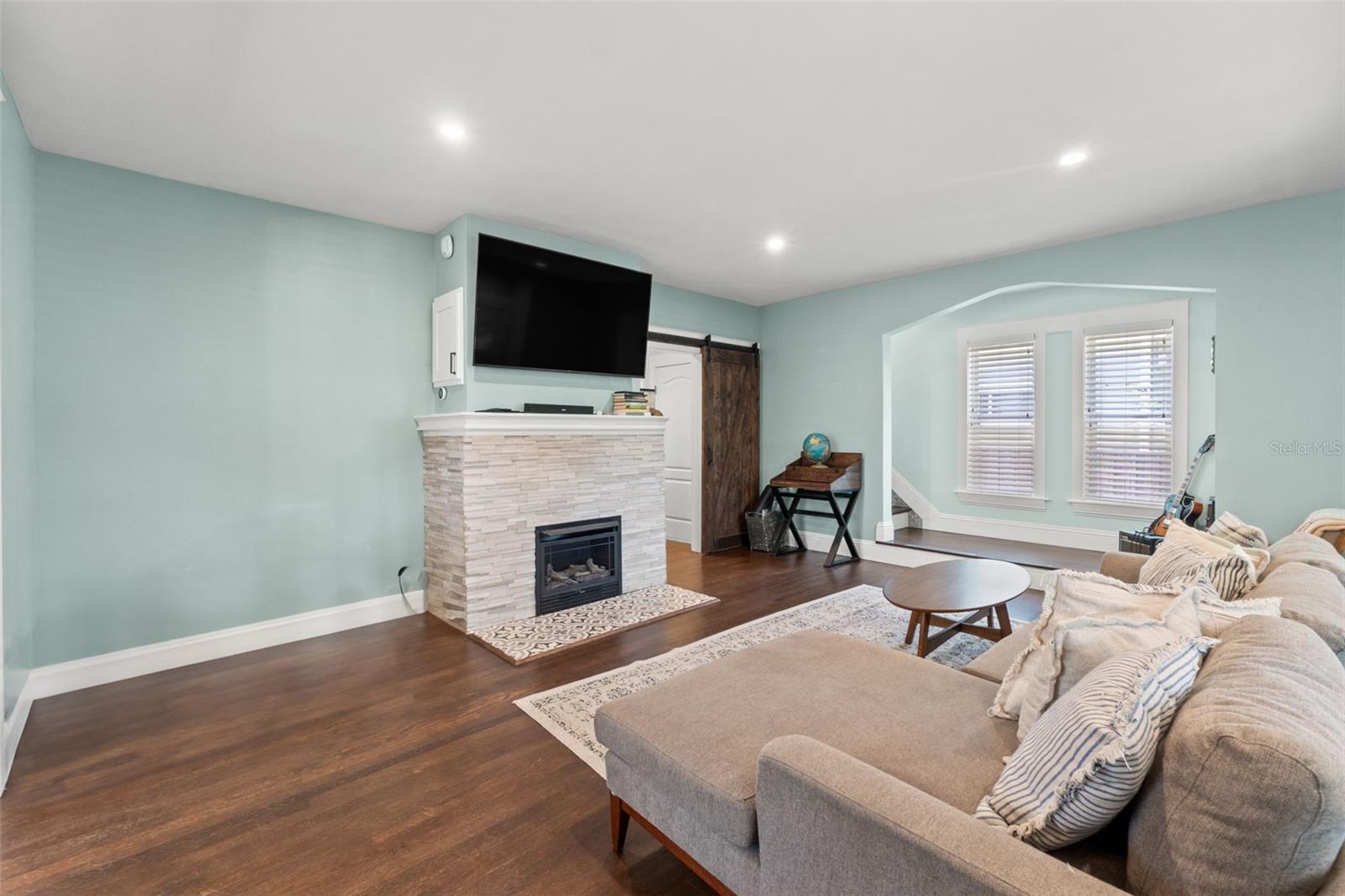 BROADWAY ADD - Residential