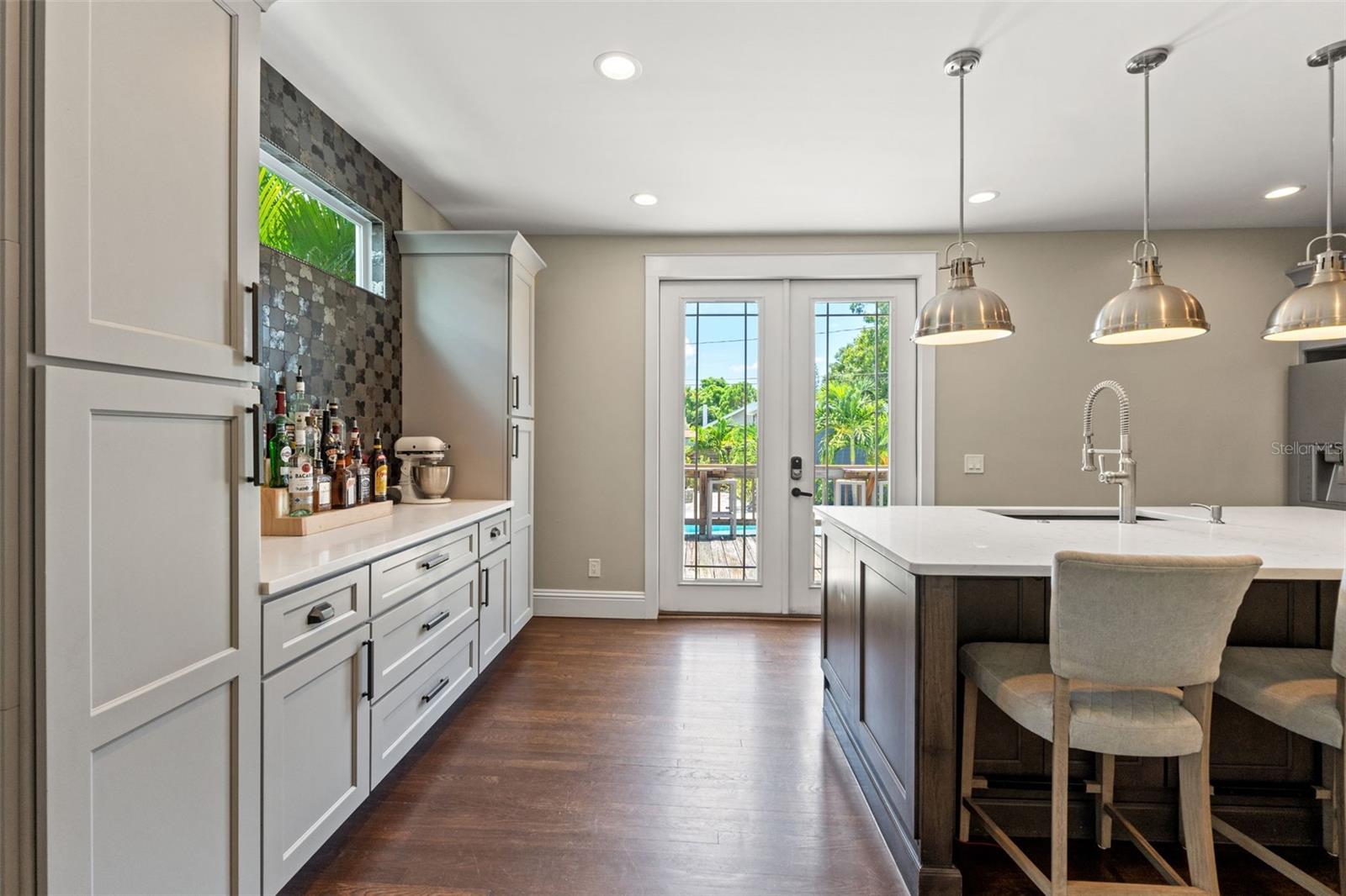 BROADWAY ADD - Residential