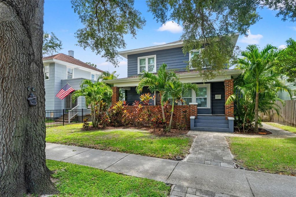 Photo of 1170 24th Avenue N, St Petersburg, FL 33704 (MLS # TB8466451)